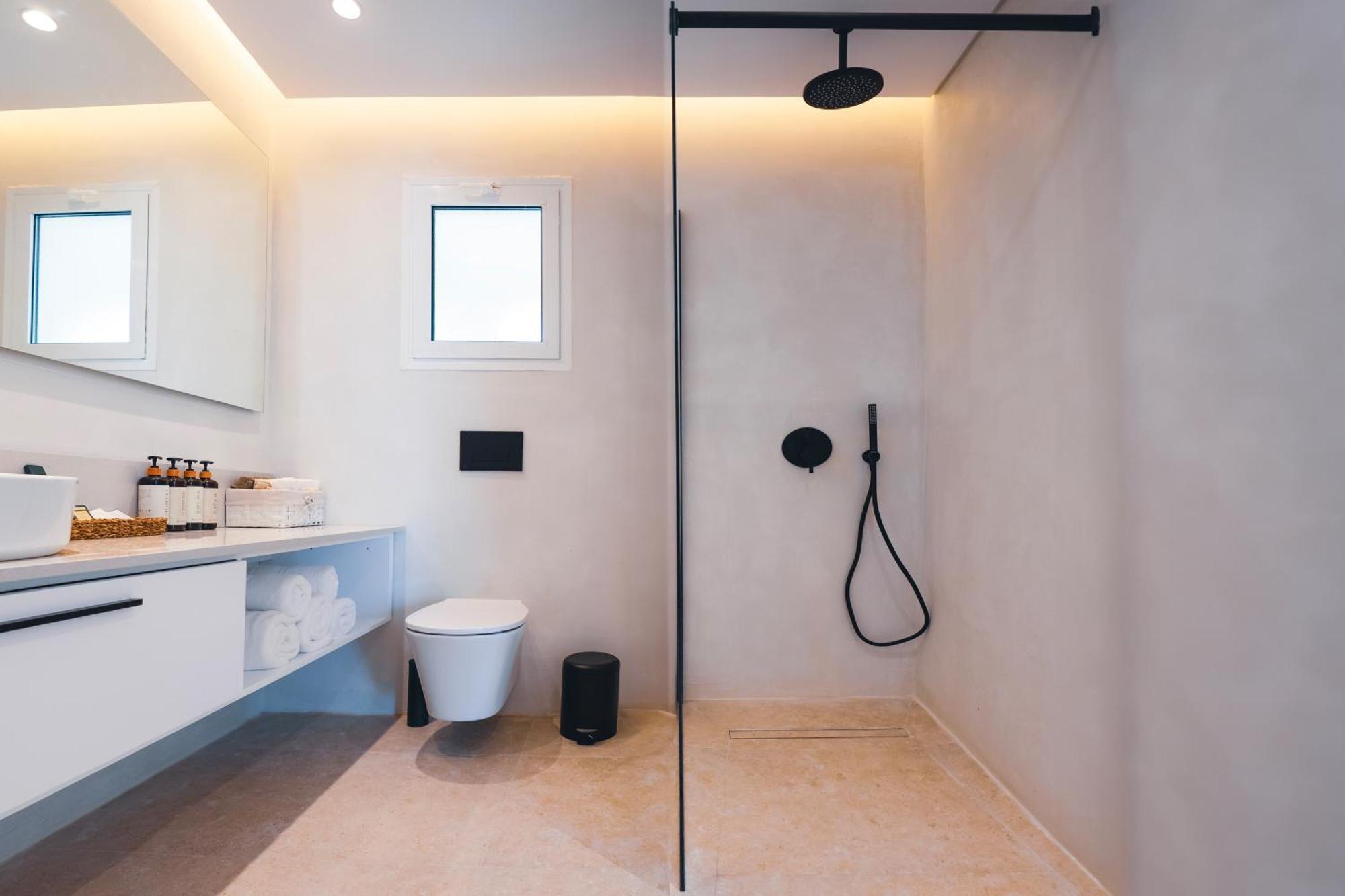 Hotel Wellclub - Wellness Family Experience - Seaview Paphos Exterior foto