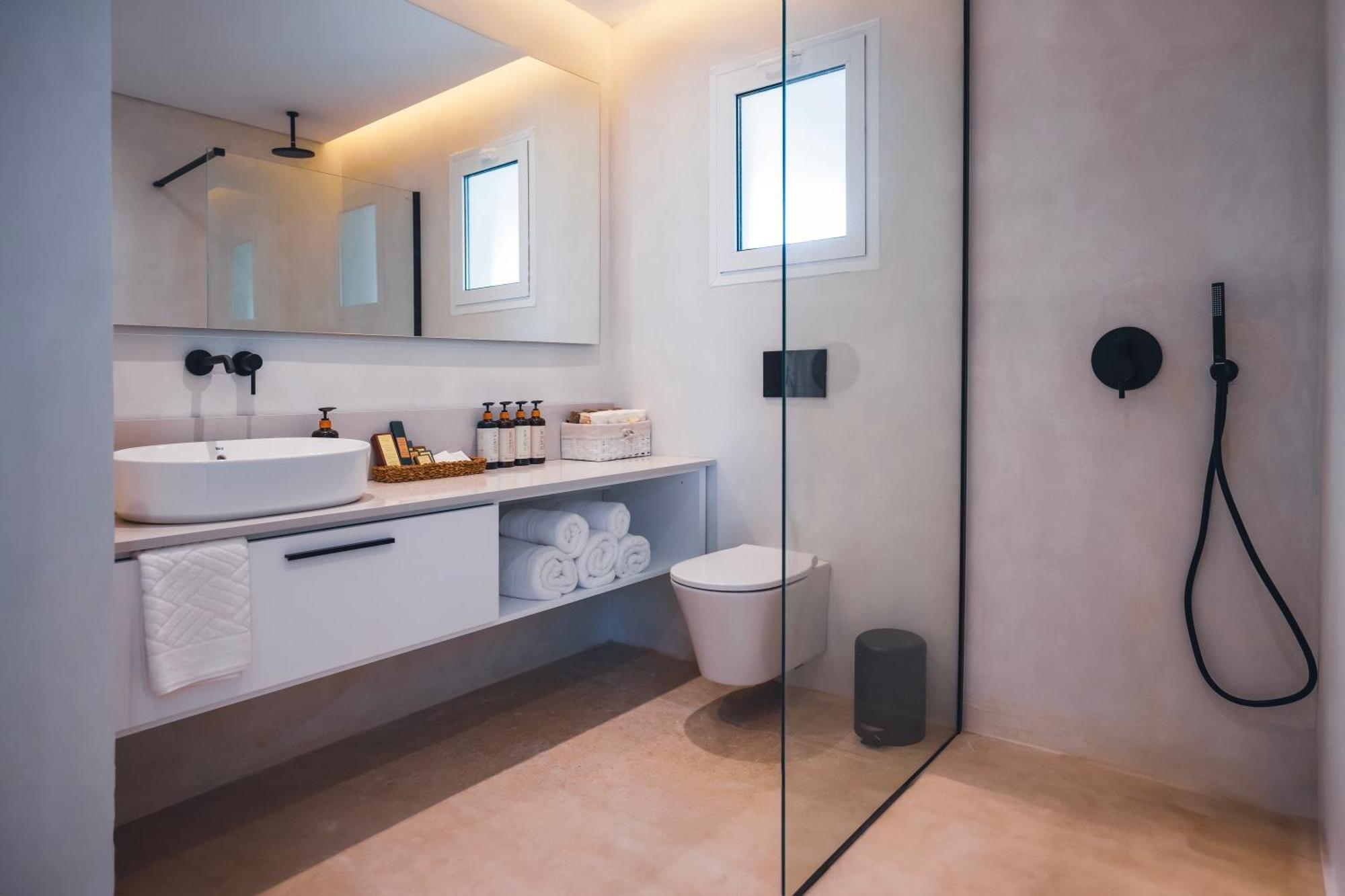 Hotel Wellclub - Wellness Family Experience - Seaview Paphos Exterior foto