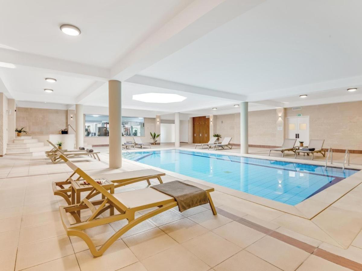 Hotel Wellclub - Wellness Family Experience - Seaview Paphos Exterior foto